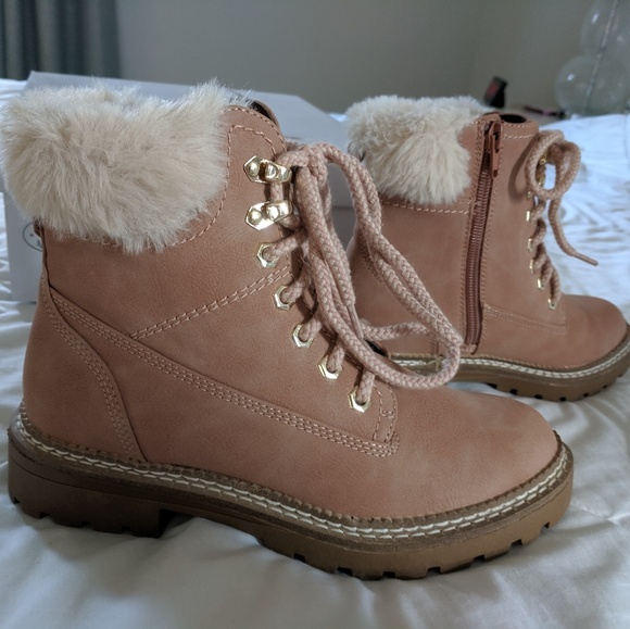 steve madden alaska lace up bootie